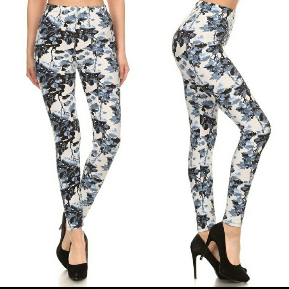 NEW Blue White Buttery INSANELY Soft crop stretch capri legging L/XL